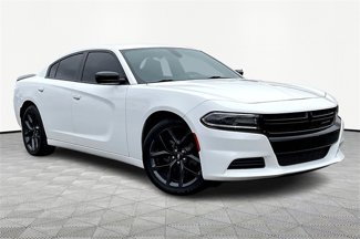 Used 2019 Dodge Charger SXT image 1