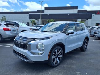 New 2025 Mitsubishi Outlander SE image 1