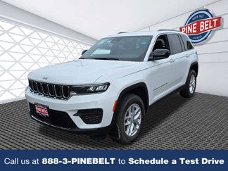New 2025 Jeep Grand Cherokee Laredo image 1