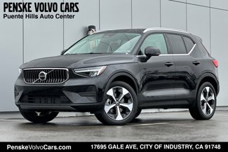 New 2025 Volvo XC40 B5 Core w/ Protection Package Premier image 1