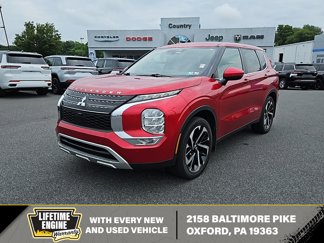 Used 2022 Mitsubishi Outlander SE image 1