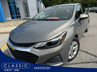 Used 2019 Chevrolet Cruze LT w/ Convenience Package image 1