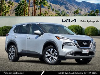 Used 2023 Nissan Rogue SV image 1