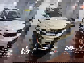 Used 2023 Jeep Grand Cherokee L Laredo image 1