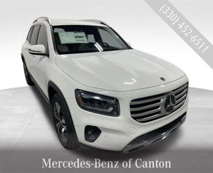 New 2025 Mercedes-Benz GLB 250 4MATIC image 1