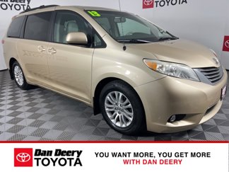 Used 2013 Toyota Sienna XLE image 1