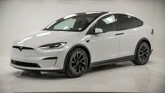 Used 2022 Tesla Model X image 1