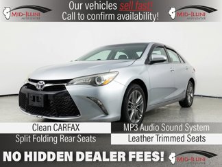 Used 2017 Toyota Camry SE image 1
