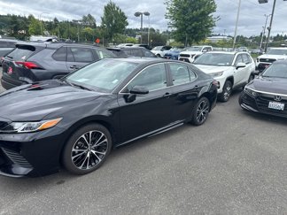 Used 2019 Toyota Camry SE image 1