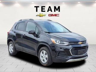 Certified 2022 Chevrolet Trax LT w/ Driver Confidence Package image 1