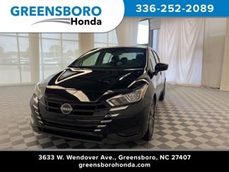 Used 2023 Nissan Versa SV image 1