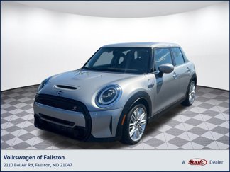 Used 2024 MINI Cooper S image 1