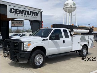 Used 2011 Ford F350 XL w/ Heavy Service Suspension Pkg image 1