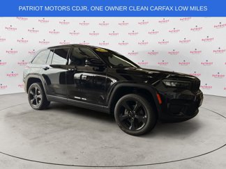 Used 2022 Jeep Grand Cherokee Altitude image 1