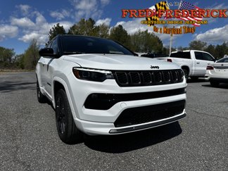 New 2025 Jeep Compass Limited image 1