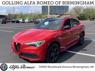 Used 2022 Alfa Romeo Stelvio Veloce image 1