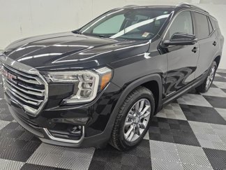Used 2022 GMC Terrain SLT w/ Tech Package image 1