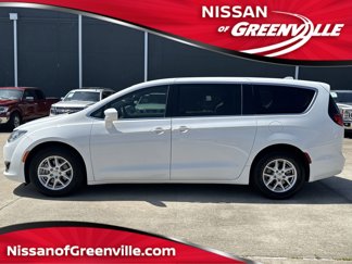 Used 2020 Chrysler Pacifica Touring image 1