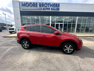Used 2017 Toyota RAV4 XLE image 1