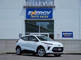 Used 2022 Chevrolet Bolt EUV LT w/ Driver Confidence Package image 1