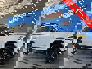 New 2025 Jeep Grand Cherokee L Limited image 1
