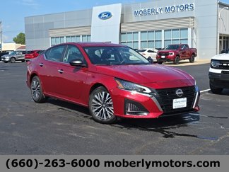 Used 2024 Nissan Altima 2.5 SV image 1