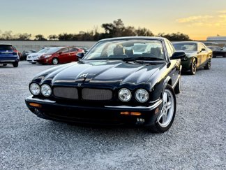 Used 1998 Jaguar XJ8 image 1
