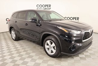 Used 2023 Toyota Highlander LE image 1