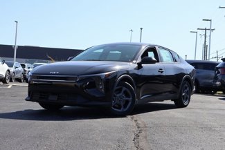 New 2025 Kia K4 LXS image 1