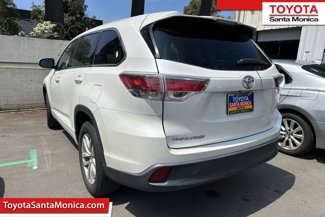 Used 2016 Toyota Highlander LE image 1