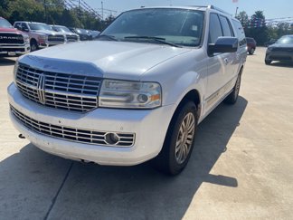 Used 2010 Lincoln Navigator L 2WD image 1