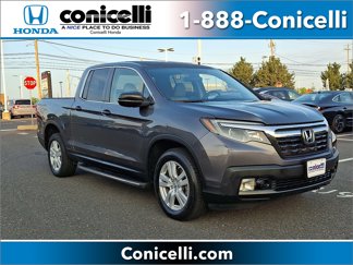 Used 2017 Honda Ridgeline RT image 1