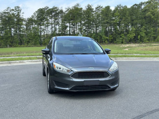 Used 2015 Ford Focus SE image 1