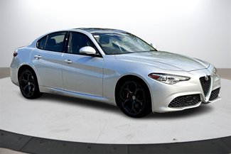 Used 2018 Alfa Romeo Giulia Ti Sport w/ Quick Order Package 22S Sport video 1