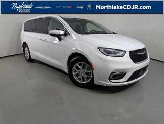 Used 2023 Chrysler Pacifica Touring-L image 1