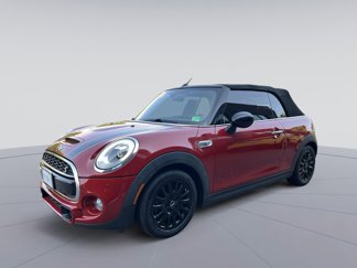 Used 2017 MINI Cooper S image 1