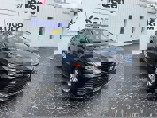 Used 2020 Toyota Camry LE image 1