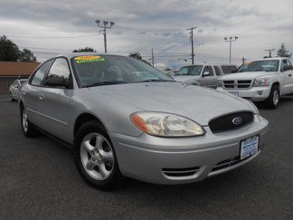 Used 2007 Ford Taurus SE image 1