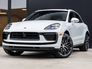 Certified 2025 Porsche Macan image 1