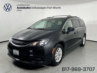 Used 2020 Chrysler Voyager Lxi image 1