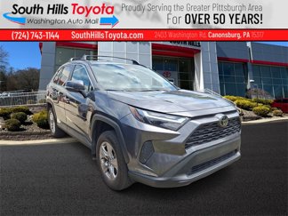 Used 2022 Toyota RAV4 XLE image 1