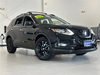 Used 2018 Nissan Rogue SV image 1
