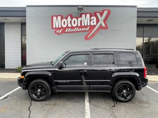 Used 2014 Jeep Patriot Latitude w/ Sun/Sound Group image 1