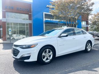 Used 2021 Chevrolet Malibu LS image 1
