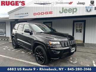 Used 2018 Jeep Grand Cherokee Altitude image 1
