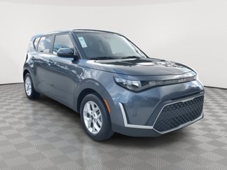 Used 2023 Kia Soul LX w/ LX Technology Package image 1