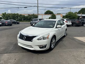 Used 2015 Nissan Altima 2.5 SL w/ Technology Package image 1