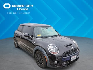 Used 2015 MINI Cooper S image 1
