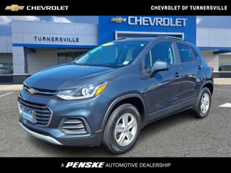 Certified 2022 Chevrolet Trax LT w/ LT Convenience Package image 1