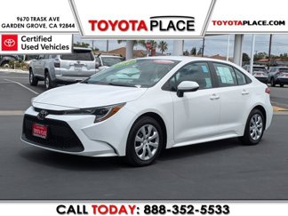 Certified 2021 Toyota Corolla LE image 1